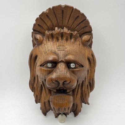 Настенный декор в виде горельефного изображения льва, дерево, резьба, композитный материал, Европа, 1970-1990 гг.