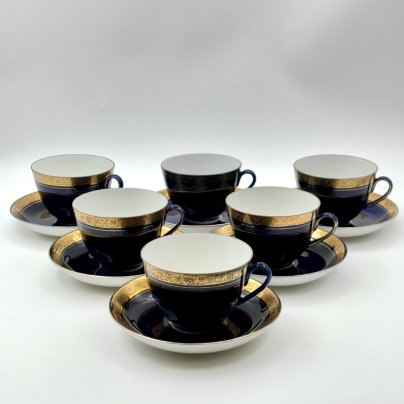 Набор из шести чайных пар с орнаментальным декором