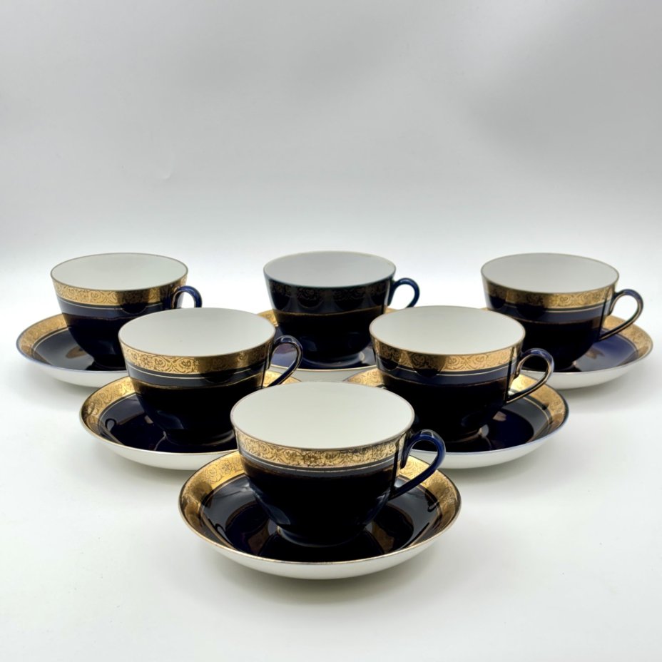 Набор из шести чайных пар с орнаментальным декором