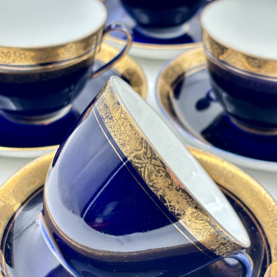 Набор из шести чайных пар с орнаментальным декором