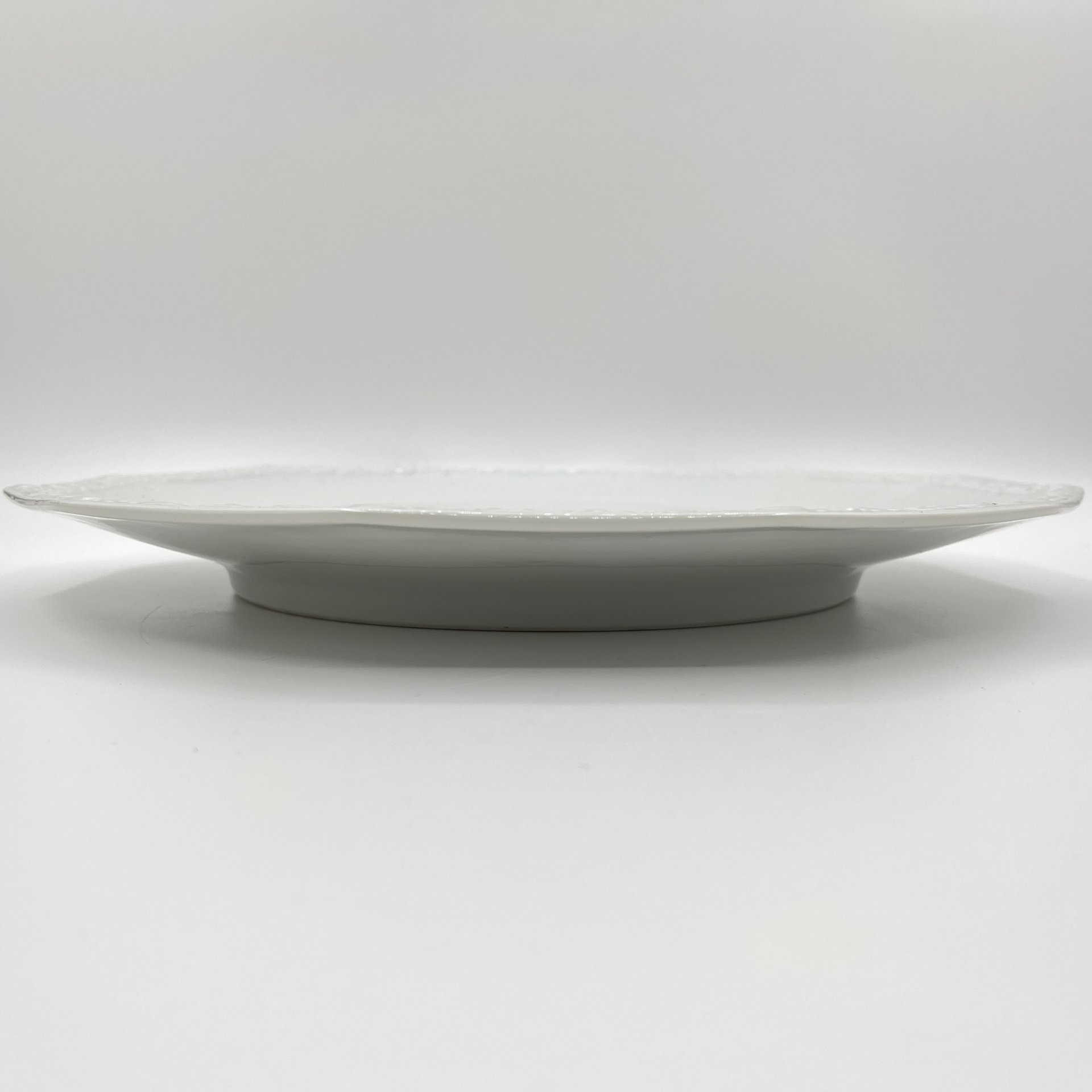 Блюдо с рельефным цветочным орнаментом вдоль борта, серия "Maria", Rosenthal (Розенталь)