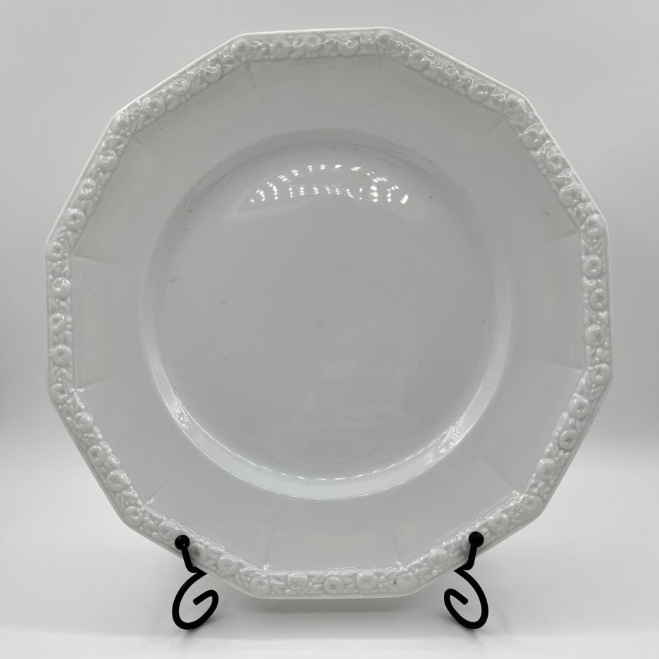 Блюдо с рельефным цветочным орнаментом вдоль борта, серия "Maria", Rosenthal (Розенталь)