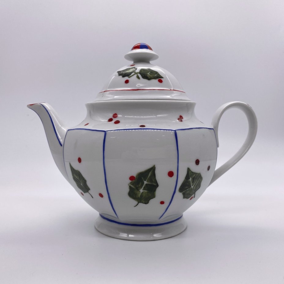 Чайник, украшенный авторской росписью художника M.Pierre V. "Листья омелы", Winterling Marktleuthen Bavaria