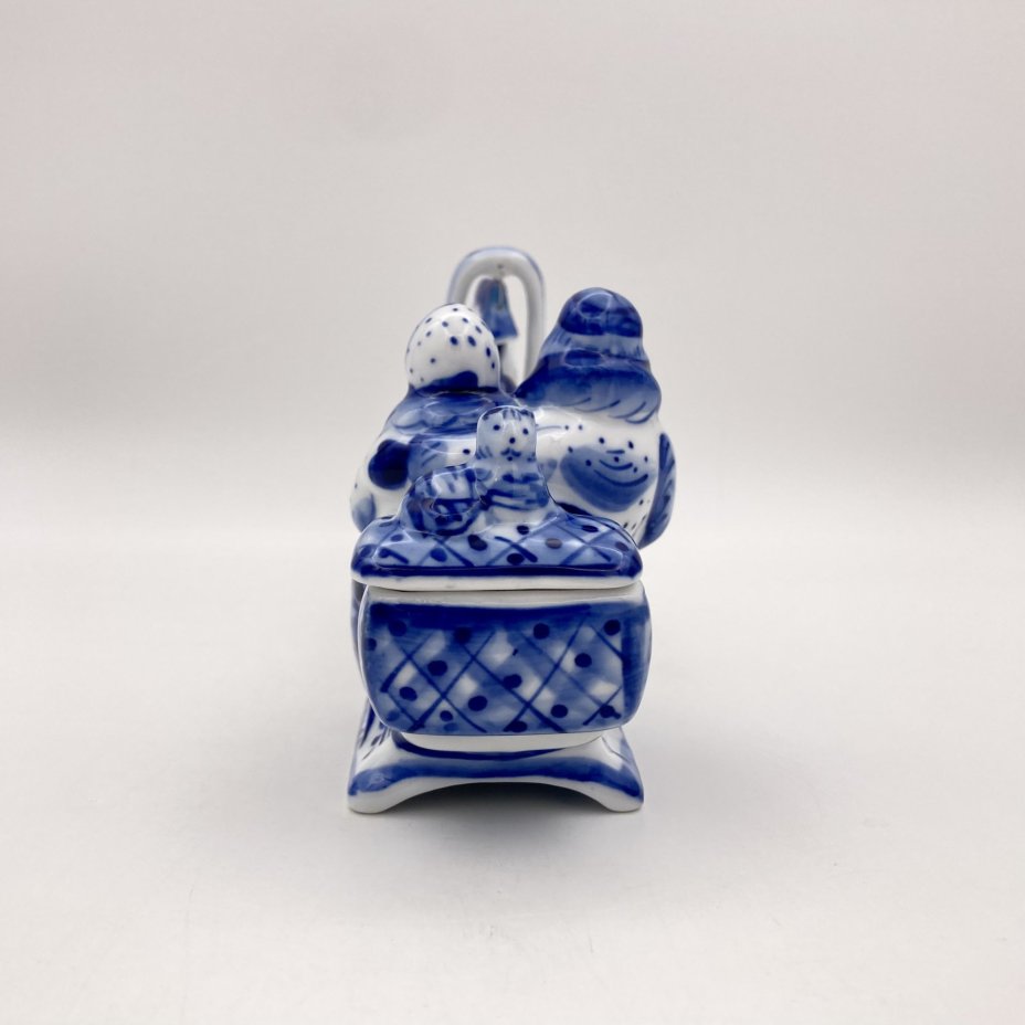 Статуэтка-шкатулка "Морозко" ("Зима"), Мастерская Гжель