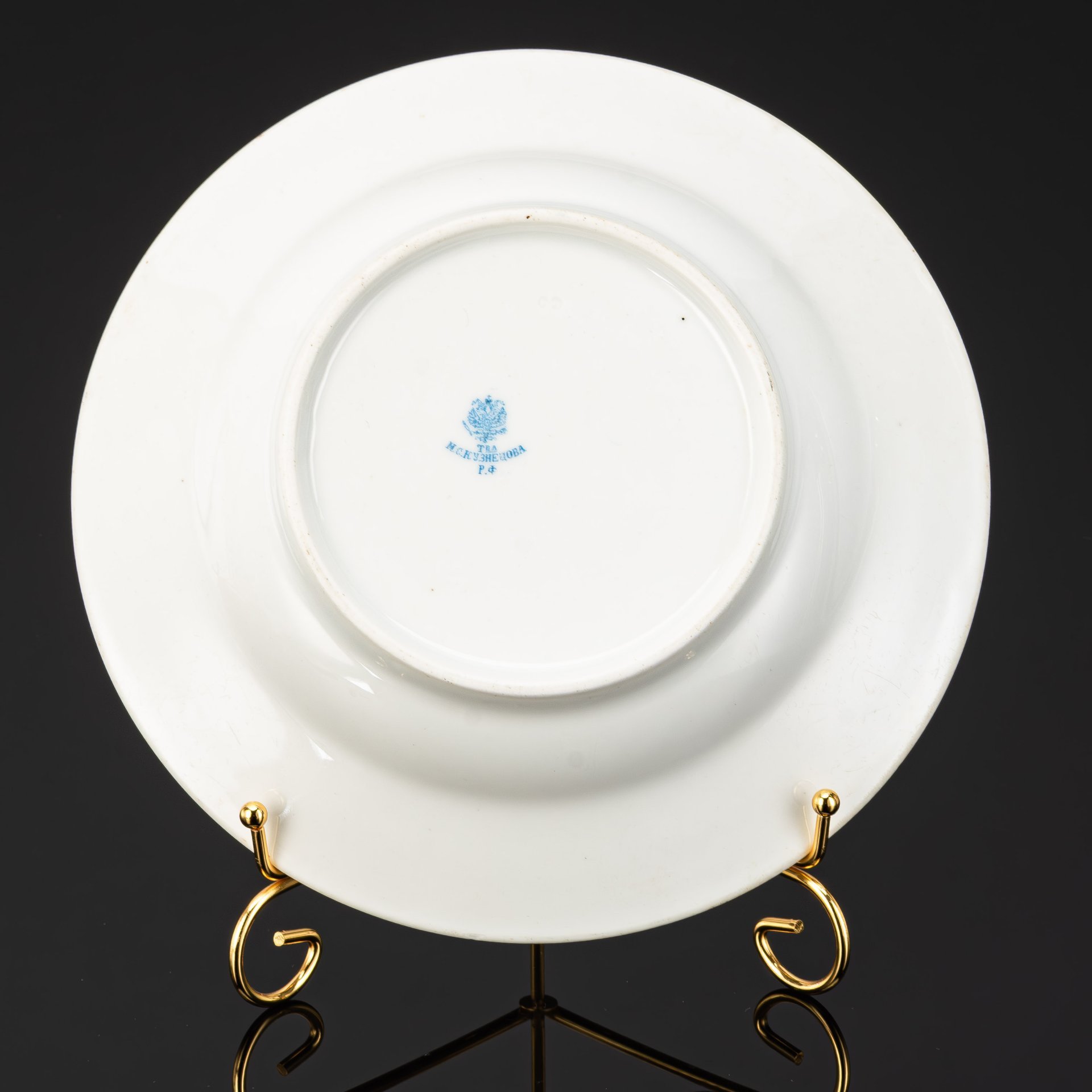 [Железные дороги] Тарелка суповая из буфета железнодорожной станции "Псков", фарфор, деколь, Товарищество М.С. Кузнецова в Риге, Российская империя, 1890-1917 гг.