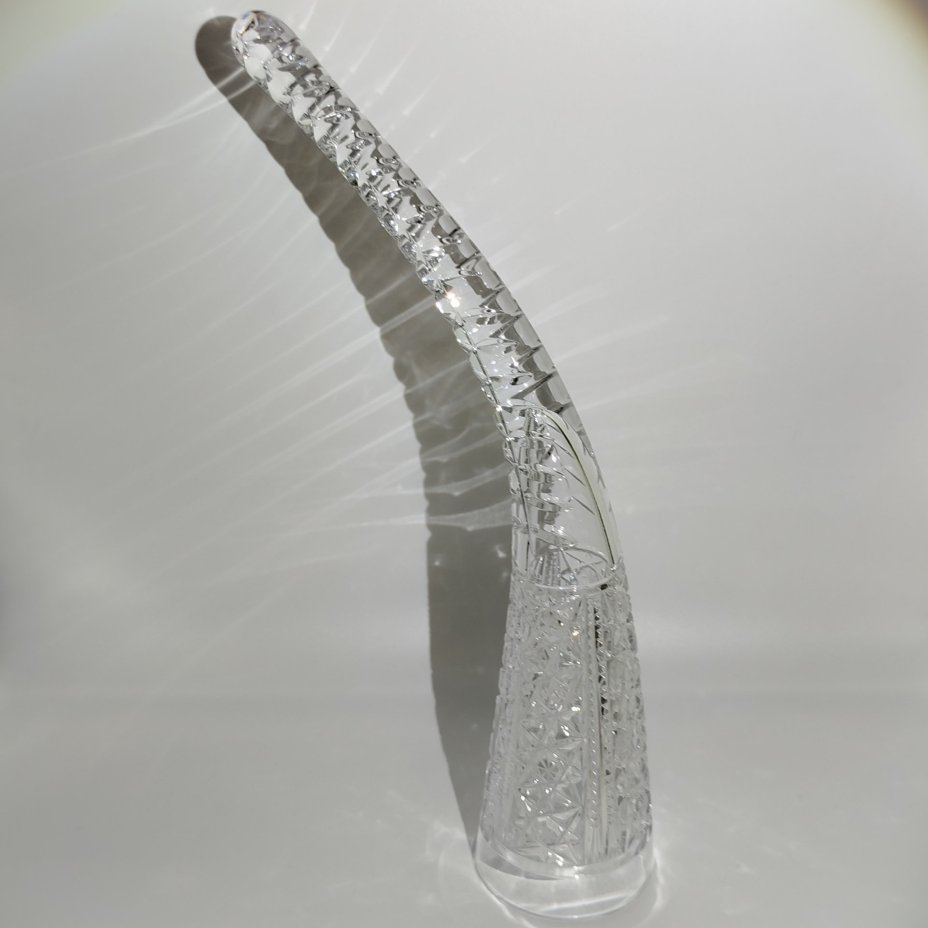 Кубок для вина ("Рог изобилия"), украшенный рельефным декором