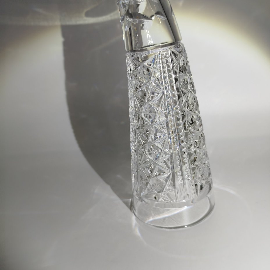 Кубок для вина ("Рог изобилия"), украшенный рельефным декором