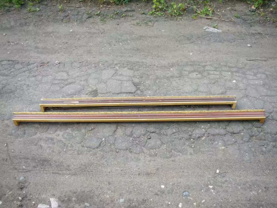 Карнизы, 2 шт.