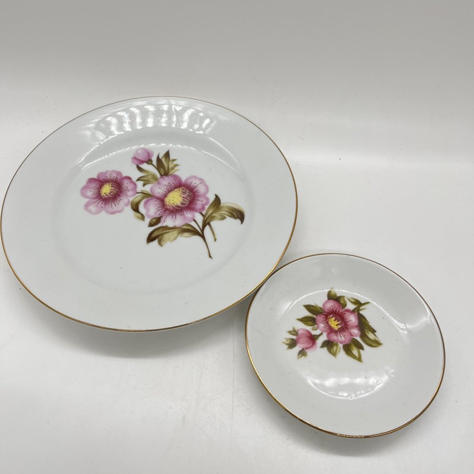 Набор из десертной тарелки и блюдца с цветочным декором, фарфор, деколь, золочение, Kahla, ГДР, 1960-1990 гг.