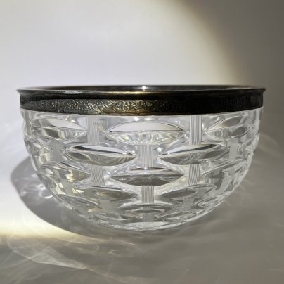 Ваза (конфетница, салатник) с металлическим ободком, украшенным растительным декором, стекло, мельхиор, СССР, 1970-1990 гг.