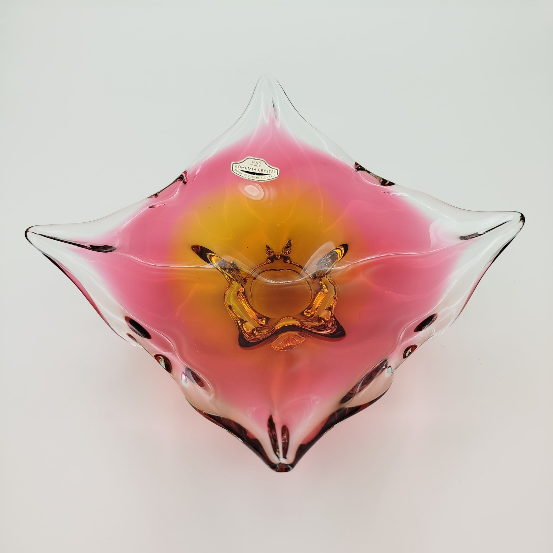 Ваза выполненная в форме бутона малинового оттенка с оранжевым подтоном, Bohemia Crystal (Bohemia Glass)