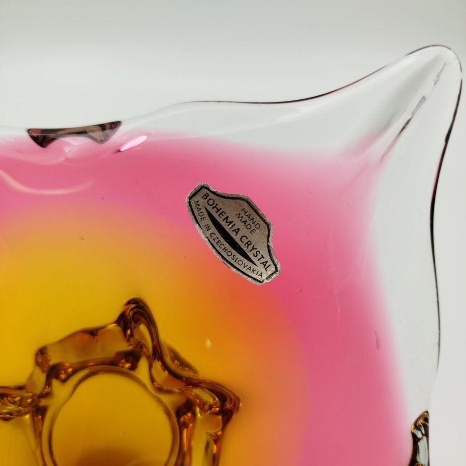 Ваза выполненная в форме бутона малинового оттенка с оранжевым подтоном, Bohemia Crystal (Bohemia Glass)