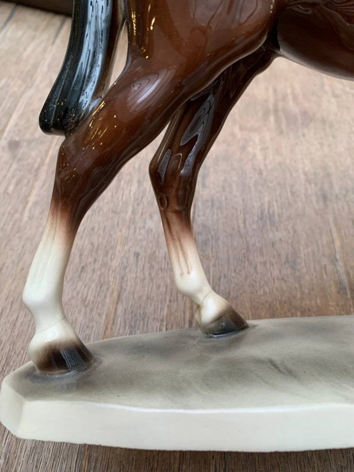 Статуэтка "Лошадь", фаянс, роспись, мануфактура "Hertwig", Германия, 1941-1958 гг.