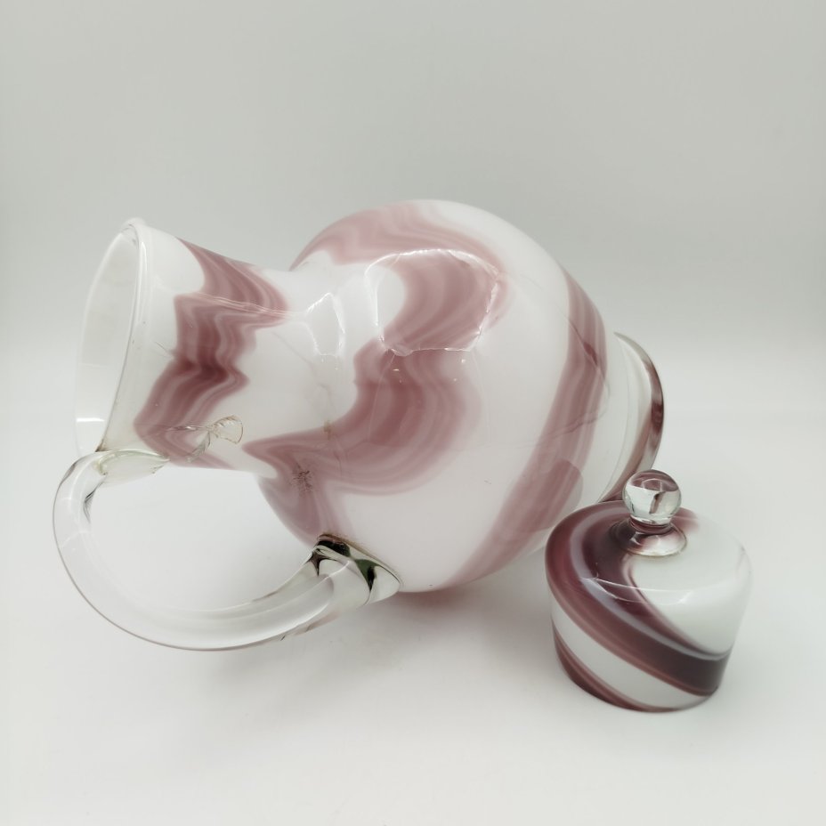 Кувшин "Татьянка" с фиолетовыми разводами, стекло, молочное стекло, Ленинградский завод художественного стекла (ЛЗХС), СССР, 1950-1980 гг.