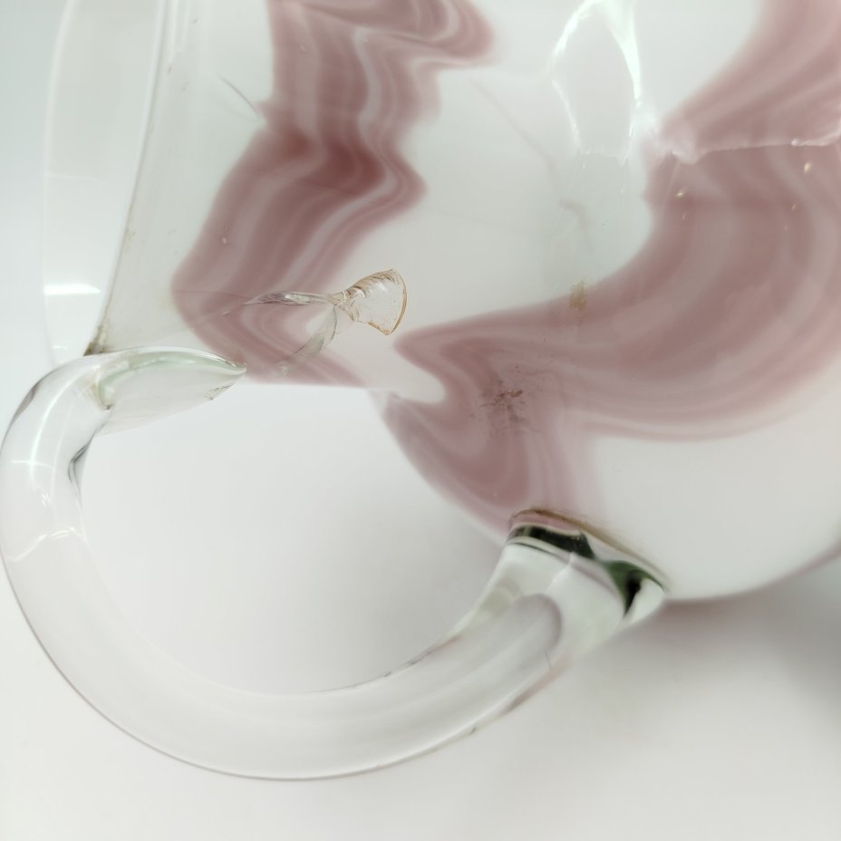 Кувшин "Татьянка" с фиолетовыми разводами, стекло, молочное стекло, Ленинградский завод художественного стекла (ЛЗХС), СССР, 1950-1980 гг.