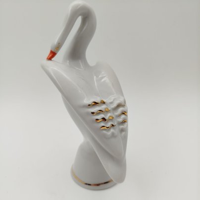 Статуэтка "Белый лебедь", фарфор, золочение, Дулевский фарфоровый завод (Дулёво), СССР, 1970-1990 гг.