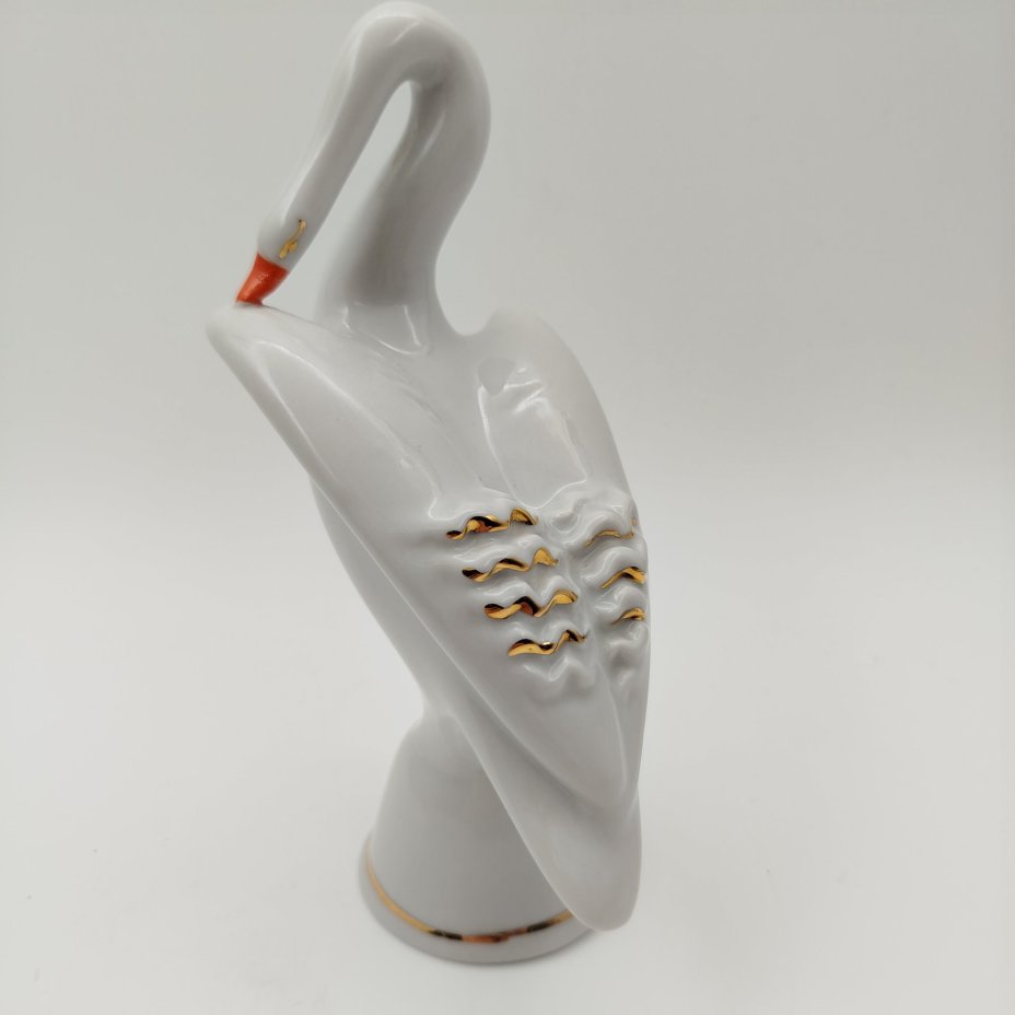 Статуэтка "Белый лебедь", фарфор, золочение, Дулевский фарфоровый завод (Дулёво), СССР, 1970-1990 гг.