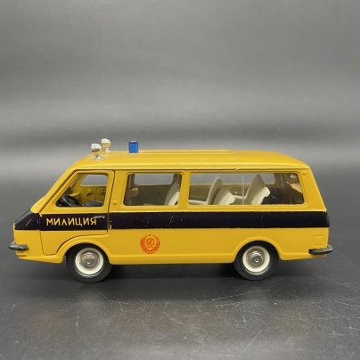 Масштабная модель "RAF-патрульная № А25 ГАИ Милиция" 1:43 в коробке, Саратовский завод «Тантал»