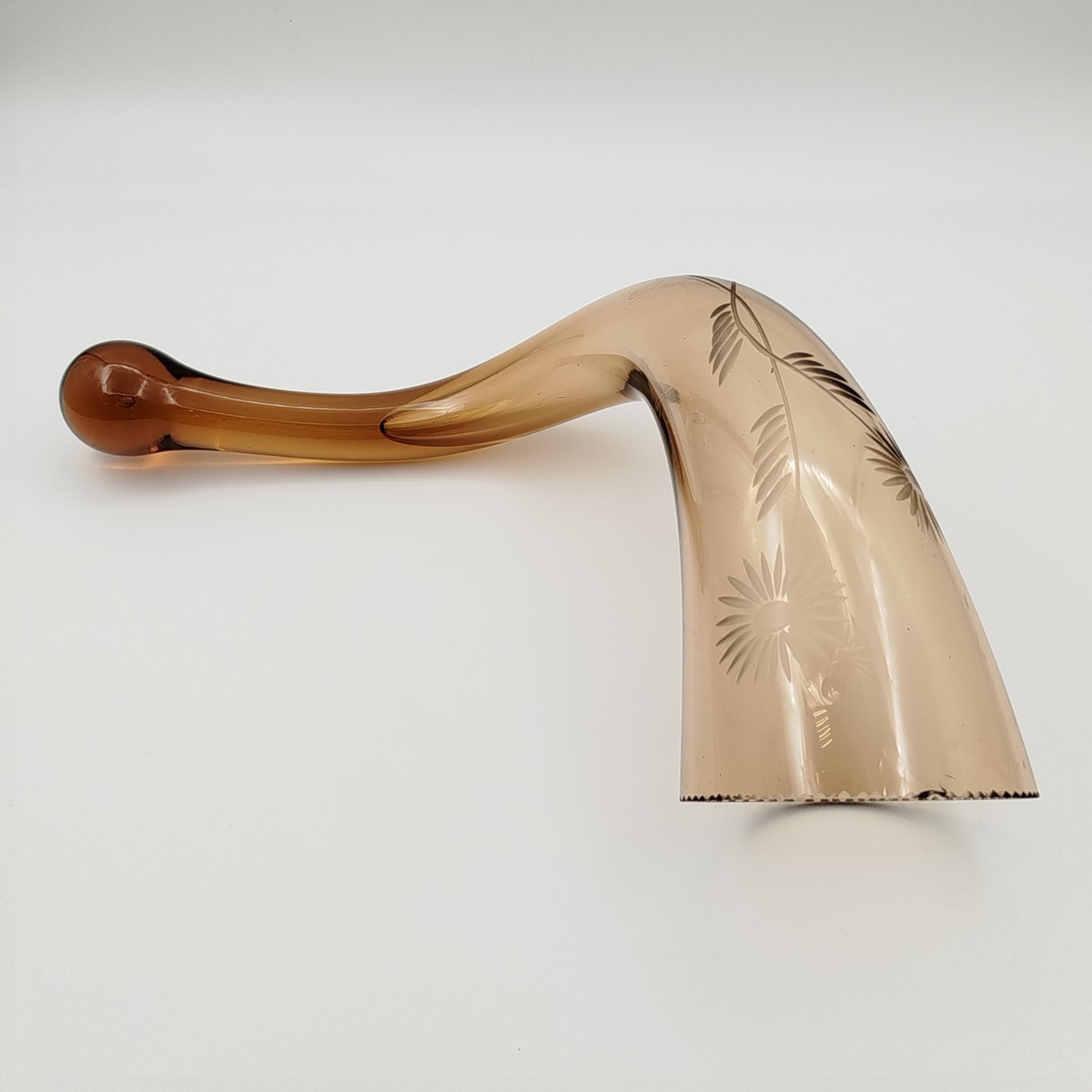 Рог декоративный с изображением цветов