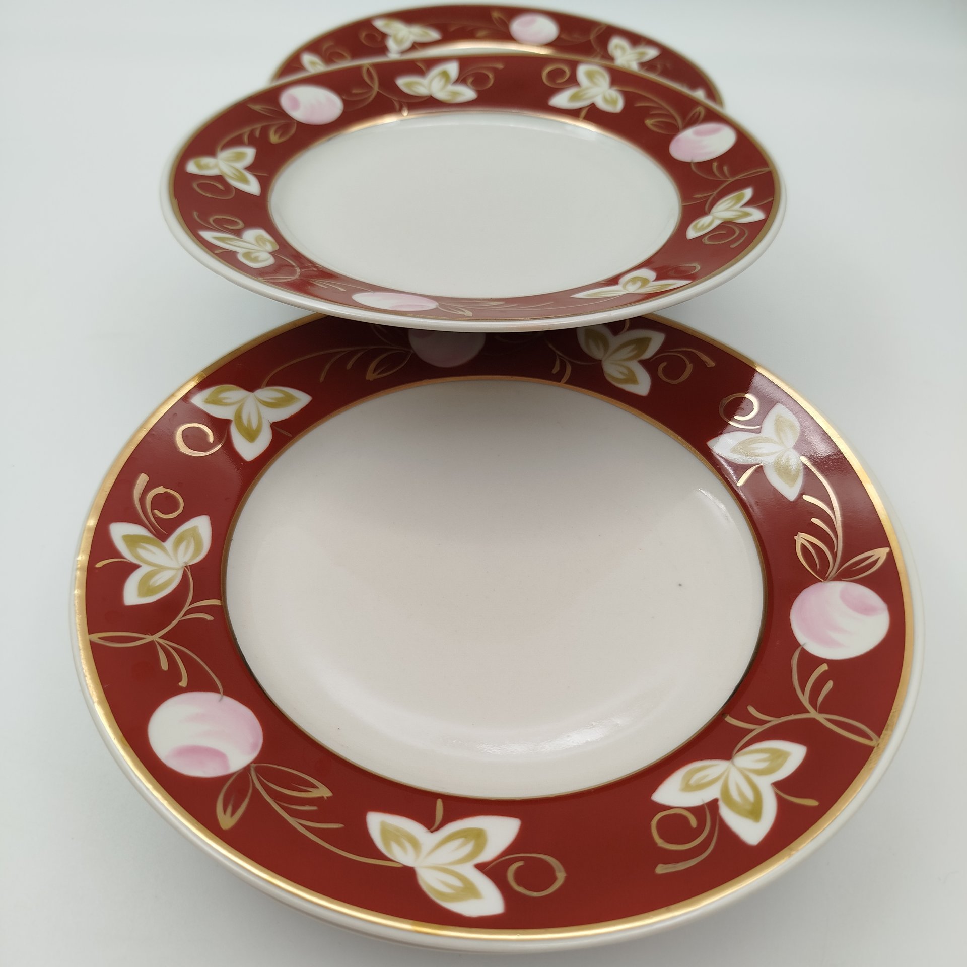 Набор десертных тарелок "Слива" на 6 персон, автор А.А. Чекулина