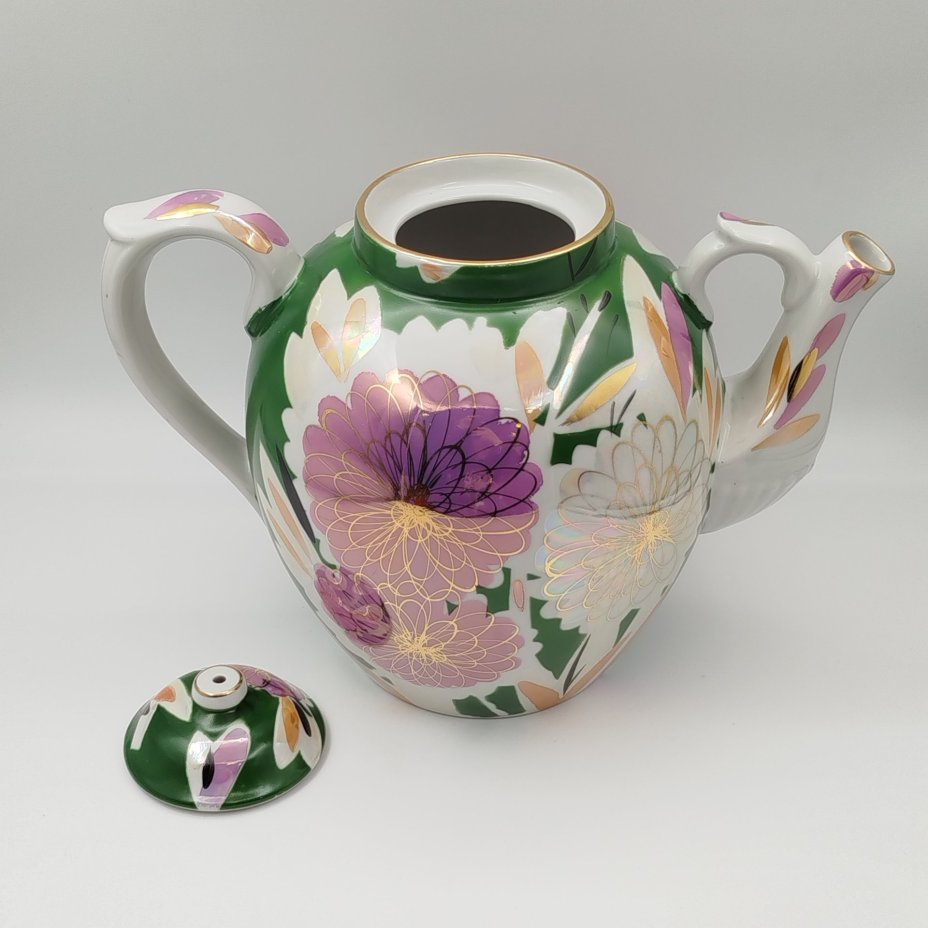 Чайник доливной (трактирный) "Хризантемы" ("Астры"), автор В.К. Яснецов, фарфор, крытье, роспись, люстр, золочение, Дулевский фарфоровый завод (Дулёво), Российская Федерация, 2000 г.