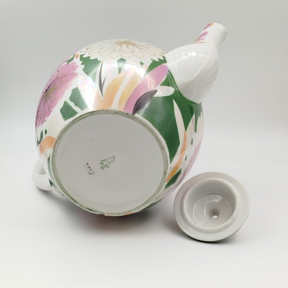 Чайник доливной (трактирный) "Хризантемы" ("Астры"), автор В.К. Яснецов, фарфор, крытье, роспись, люстр, золочение, Дулевский фарфоровый завод (Дулёво), Российская Федерация, 2000 г.