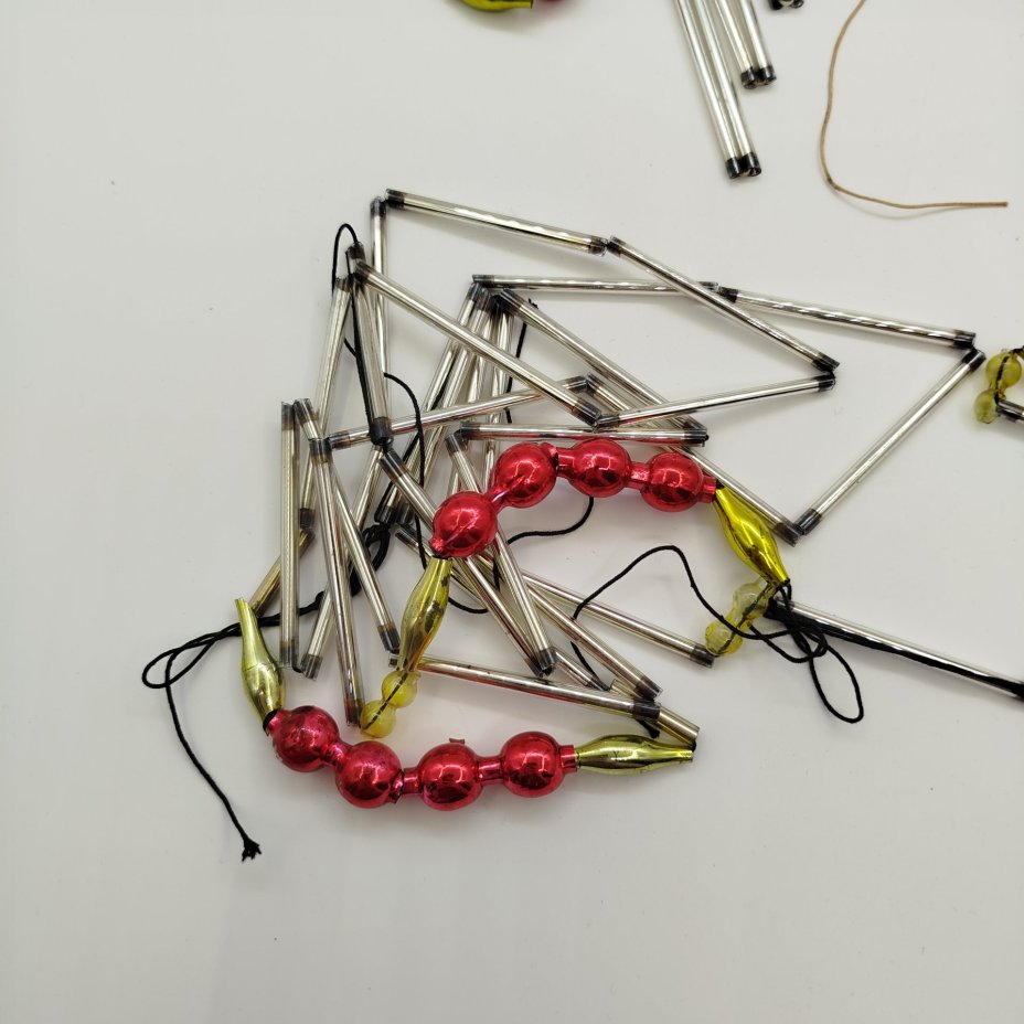 Набор из четырех бус для ёлки, стекло, стеклярус, Завод «Лаборприбор», СССР, 1950-1980 гг.