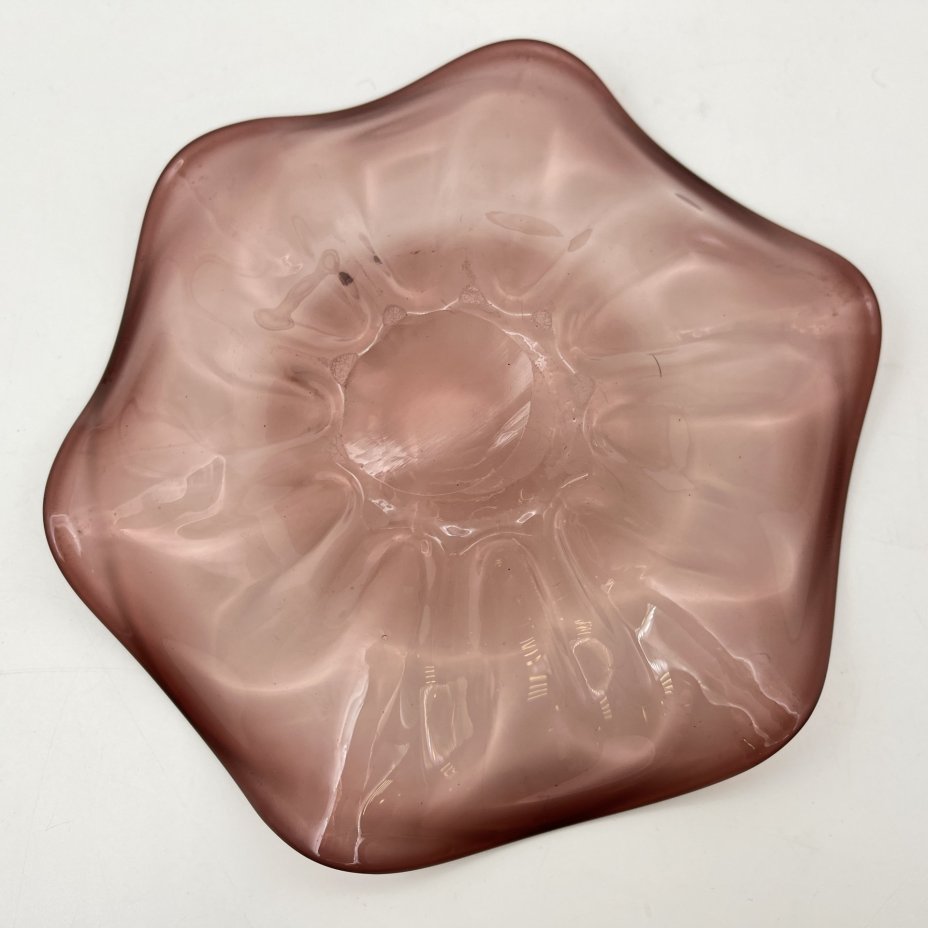 Конфетница лилового оттенка