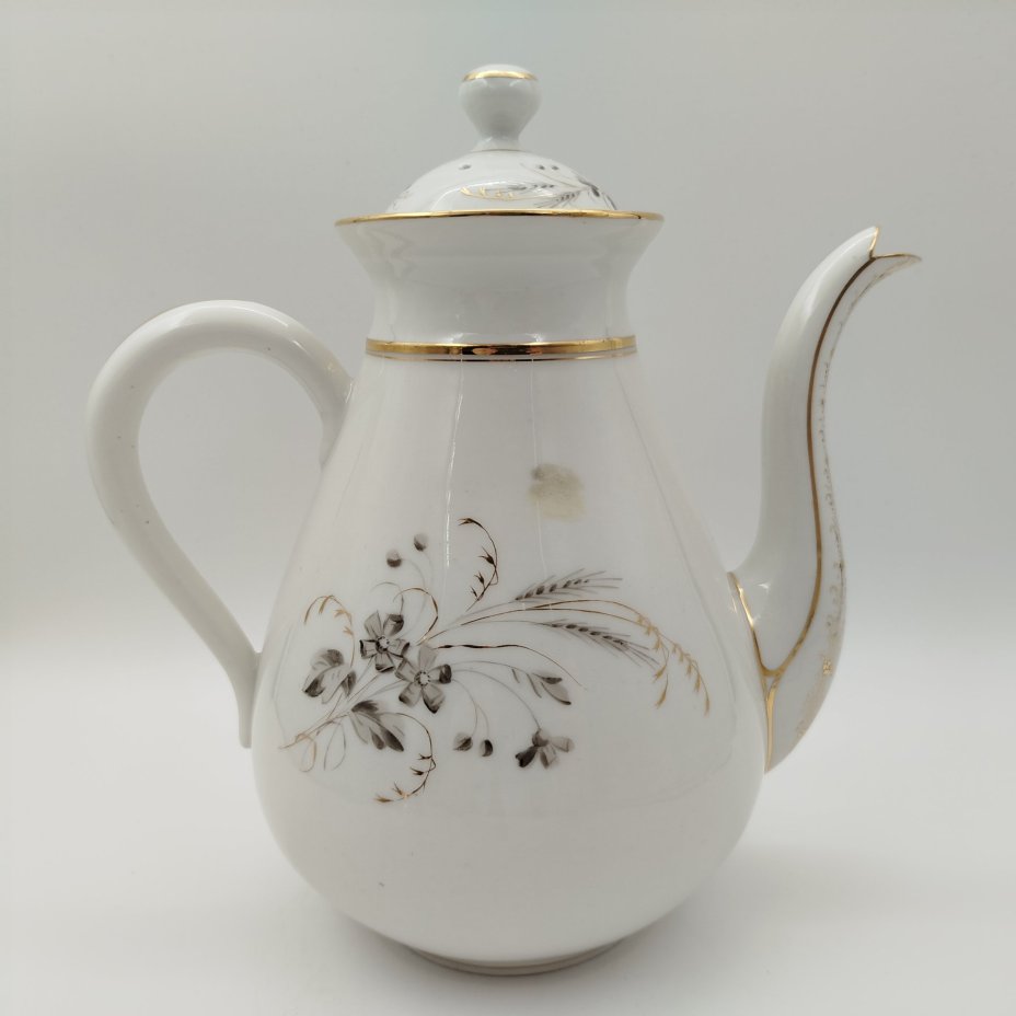 Чайник (кофейник) с декором из полевых цветов, фарфор, роспись, золочение, Западная Европа, 1890-1920 гг.