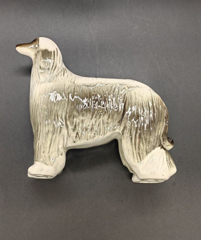Статуэтка "Афганская борзая" (чёрно-белая), скульптор П.П. Веселов, Ленинградский фарфоровый завод (ЛФЗ)