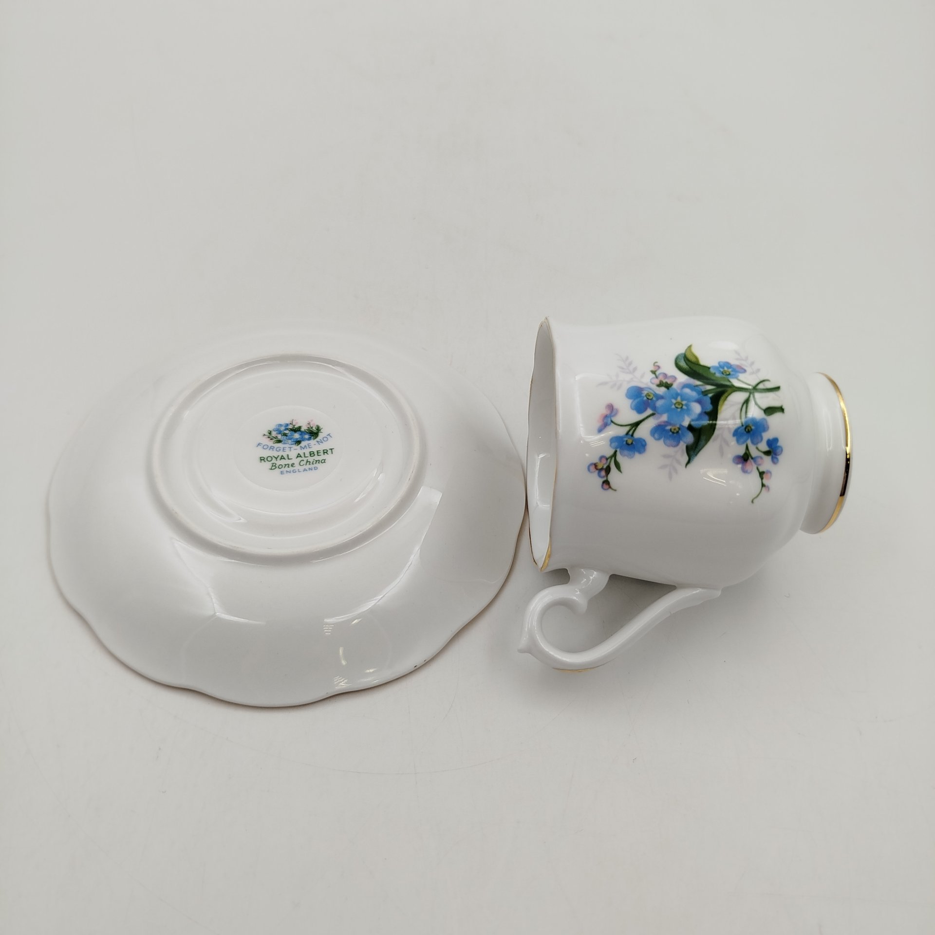 Кофейная пара "Forget-me-not" ("Незабудки"), фарфор, деколь, золочение, Royal Albert, Великобритания, 1950-1970 гг., Royal Albert