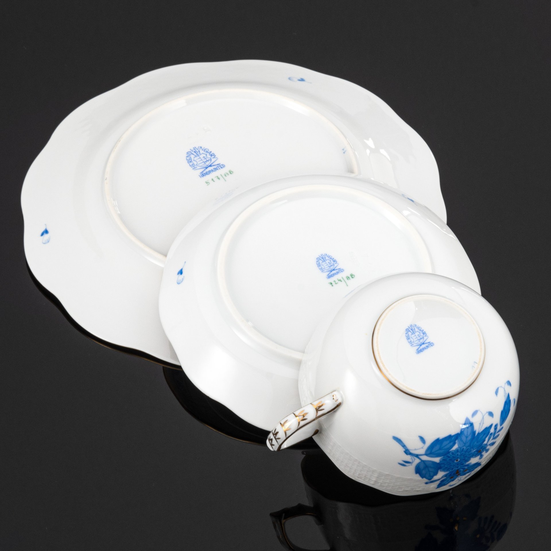 Трио чайное, выполненное в фирменном дизайне "Chinese Bouquet" ("Apponyi Blue"), Herend (Херенд)