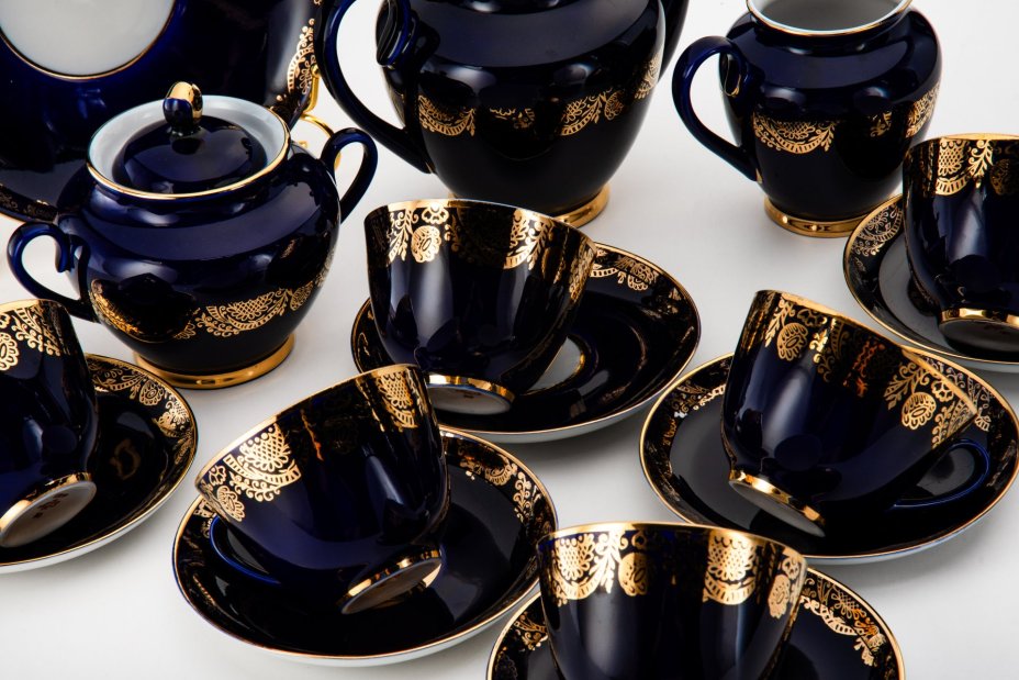 Чайный сервиз с ажурным орнаментом по борту на 6 персон (16 предметов), фарфор, кобальт, золочение, Ленинградский фарфоровый завод (ЛФЗ), СССР, 1970-1989 гг.