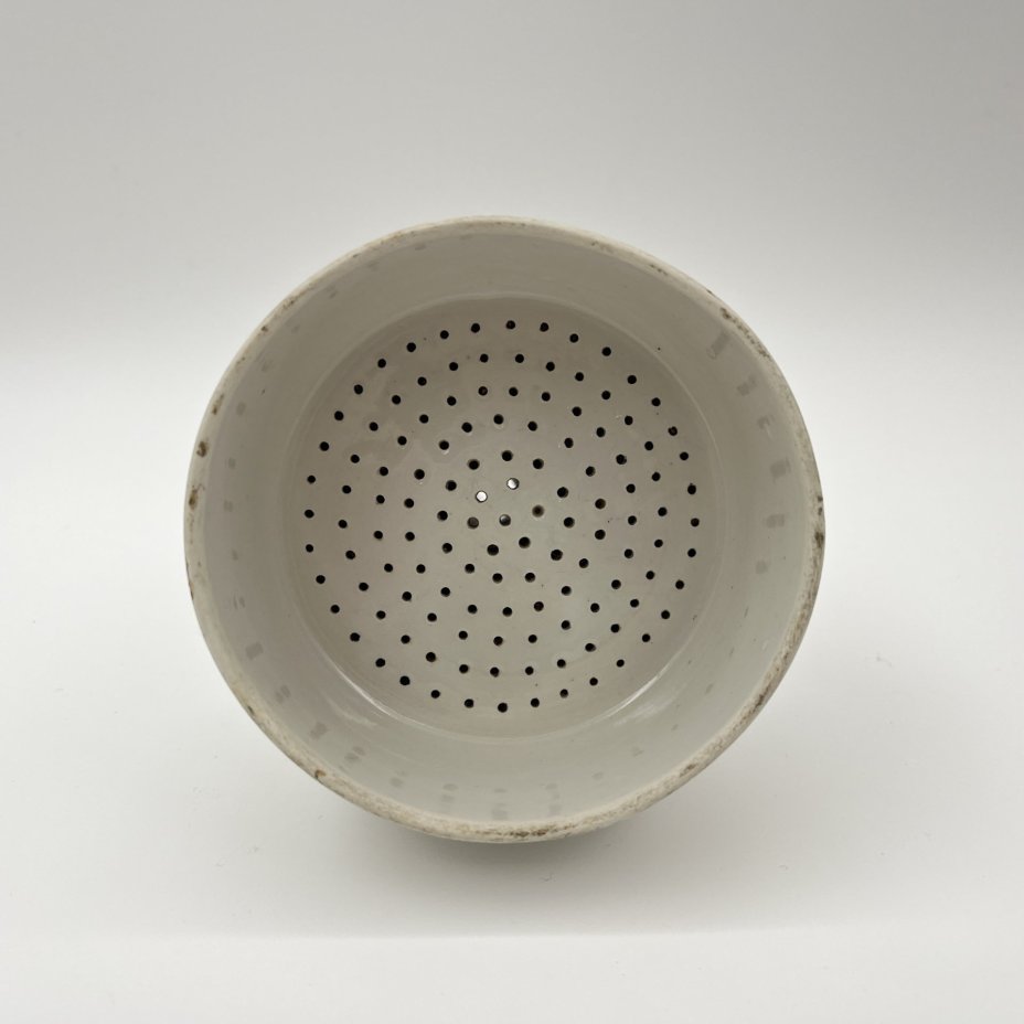 Воронка Бюхнера (прибор для вакуумной фильтрации растворов), фарфор, Ленинградский фарфоровый завод (ЛФЗ), СССР, 1940-1950 гг.