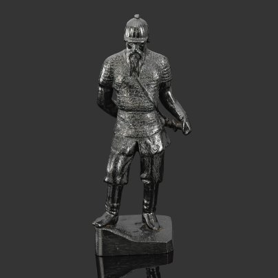 Скульптура "Ермак" ("Ермак покоритель Сибири"), скульптор П.П. Забелло, чугун, "голландская сажа", Каслинский чугунолитейный завод (Касли), СССР, 1981 г.