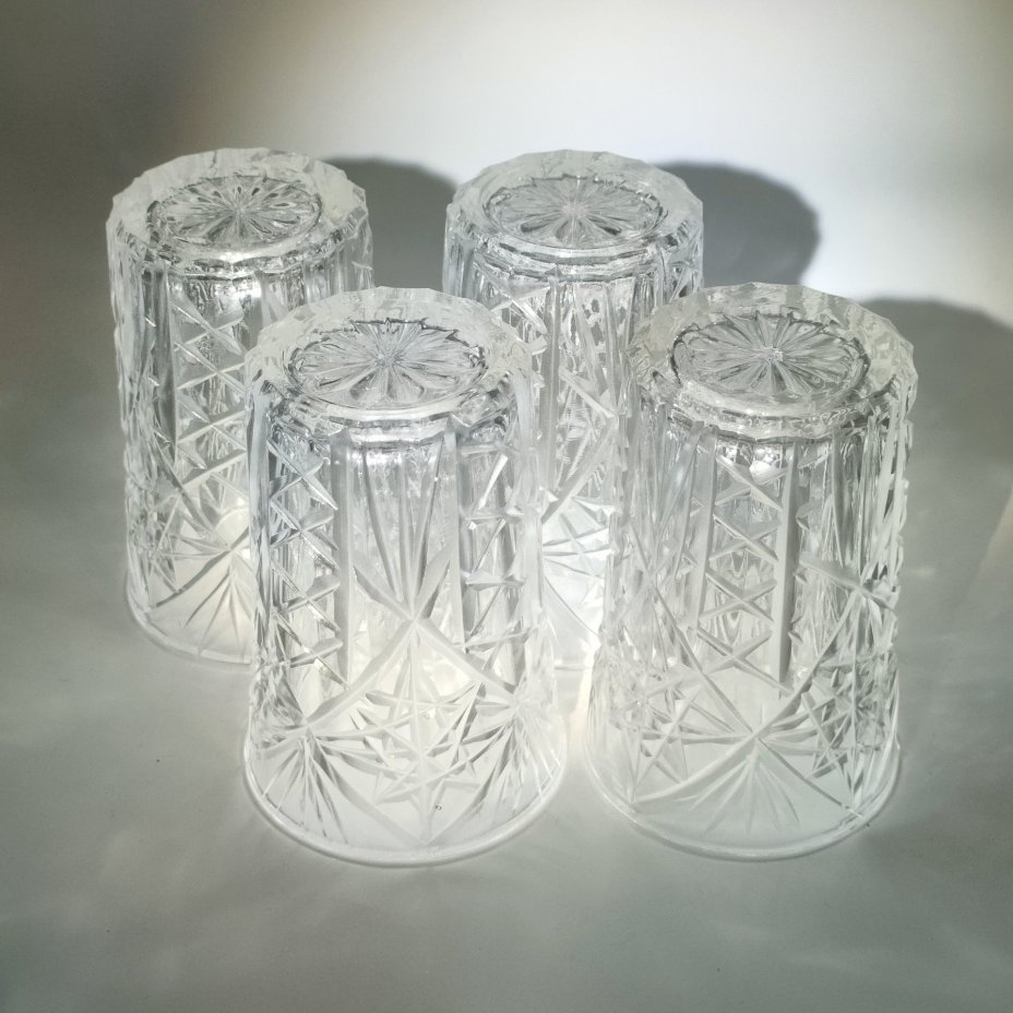 Набор из 4-х стаканов с резным геометрическим декором