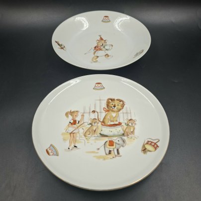 Набор детский из двух тарелок с изображением цирковых животных, фарфор, деколь, золочение, Colditz (Кольдиц), ГДР, 1960-1990 гг.