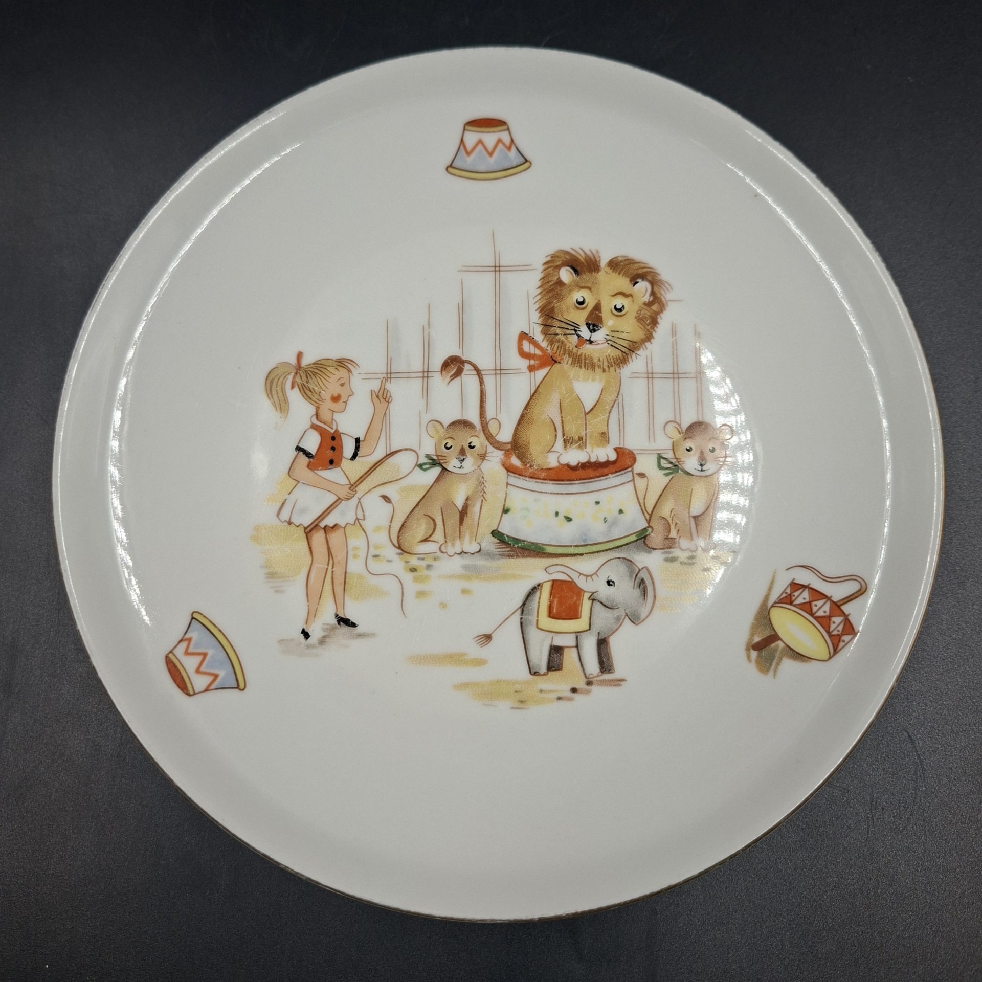 Набор детский из двух тарелок с изображением цирковых животных, фарфор, деколь, золочение, Colditz (Кольдиц), ГДР, 1960-1990 гг.