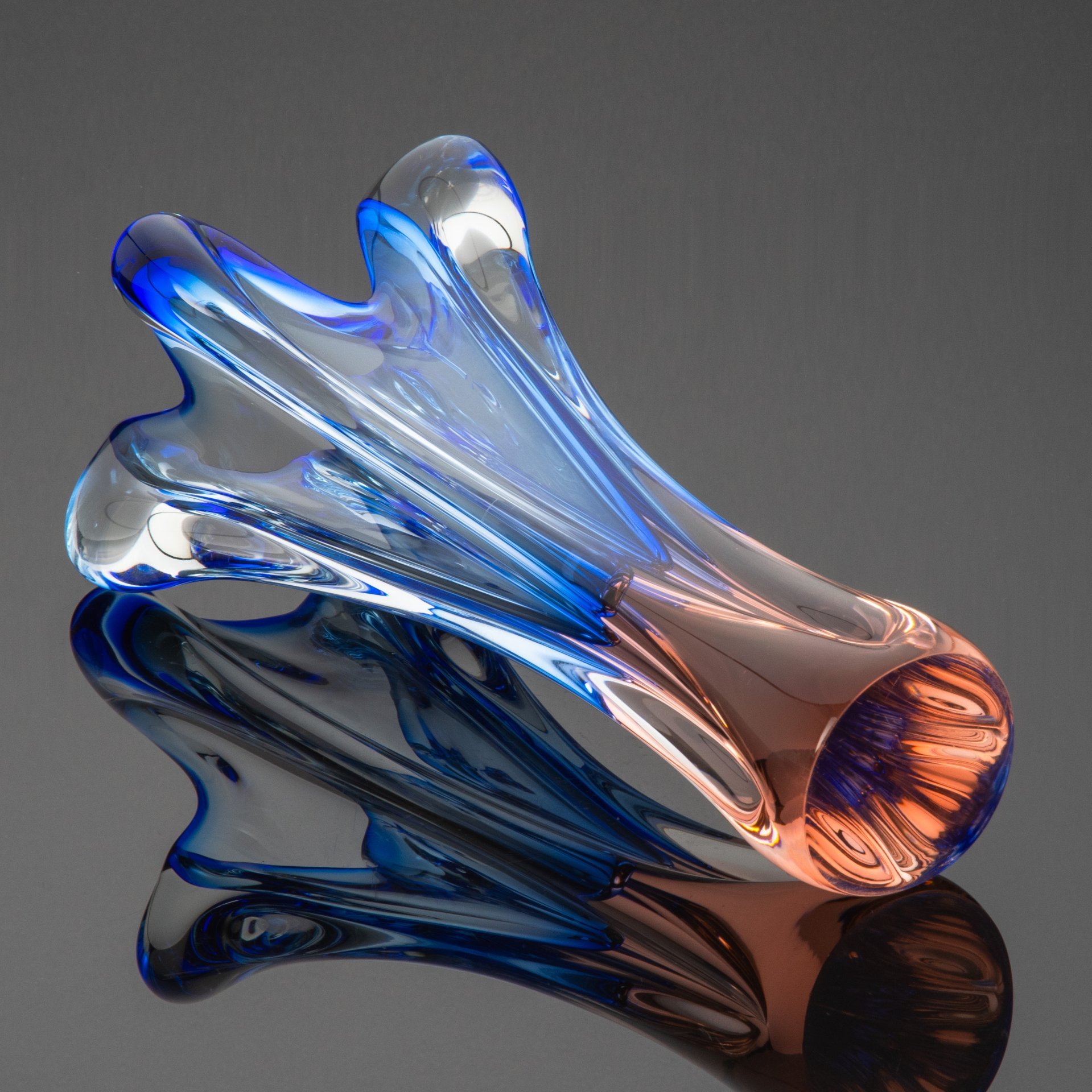 Ваза в стилистике Йозефа Господки (Josef Hospodka), Хржибский стекольный завод (Chribska Glas)