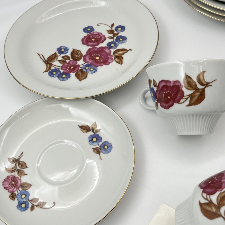 Набор чайно-кофейных трио с цветочным декором на 4 персоны, фарфор, деколь, золочение, Colditz (Кольдиц), ГДР, 1960-1980 гг.