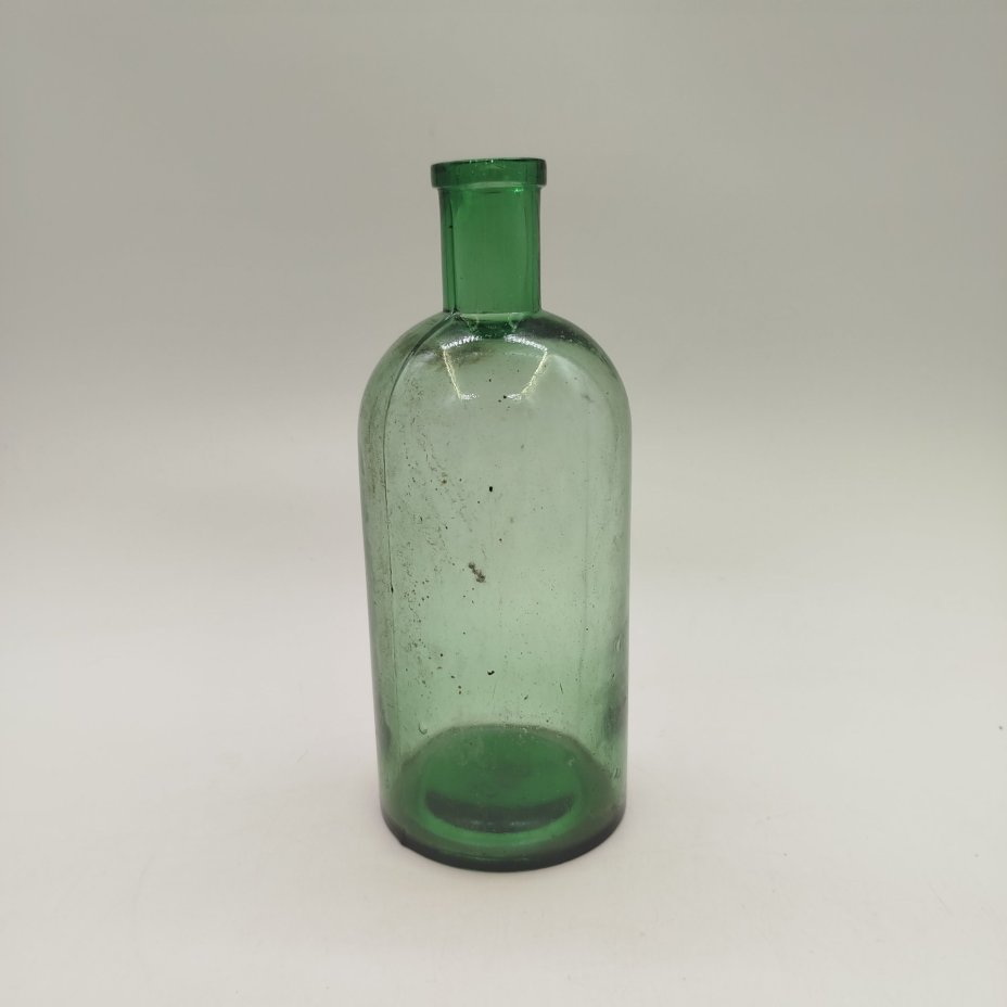 Бутылка аптечная зелёного оттенка, стекло, Россия, 1900-1930 гг.