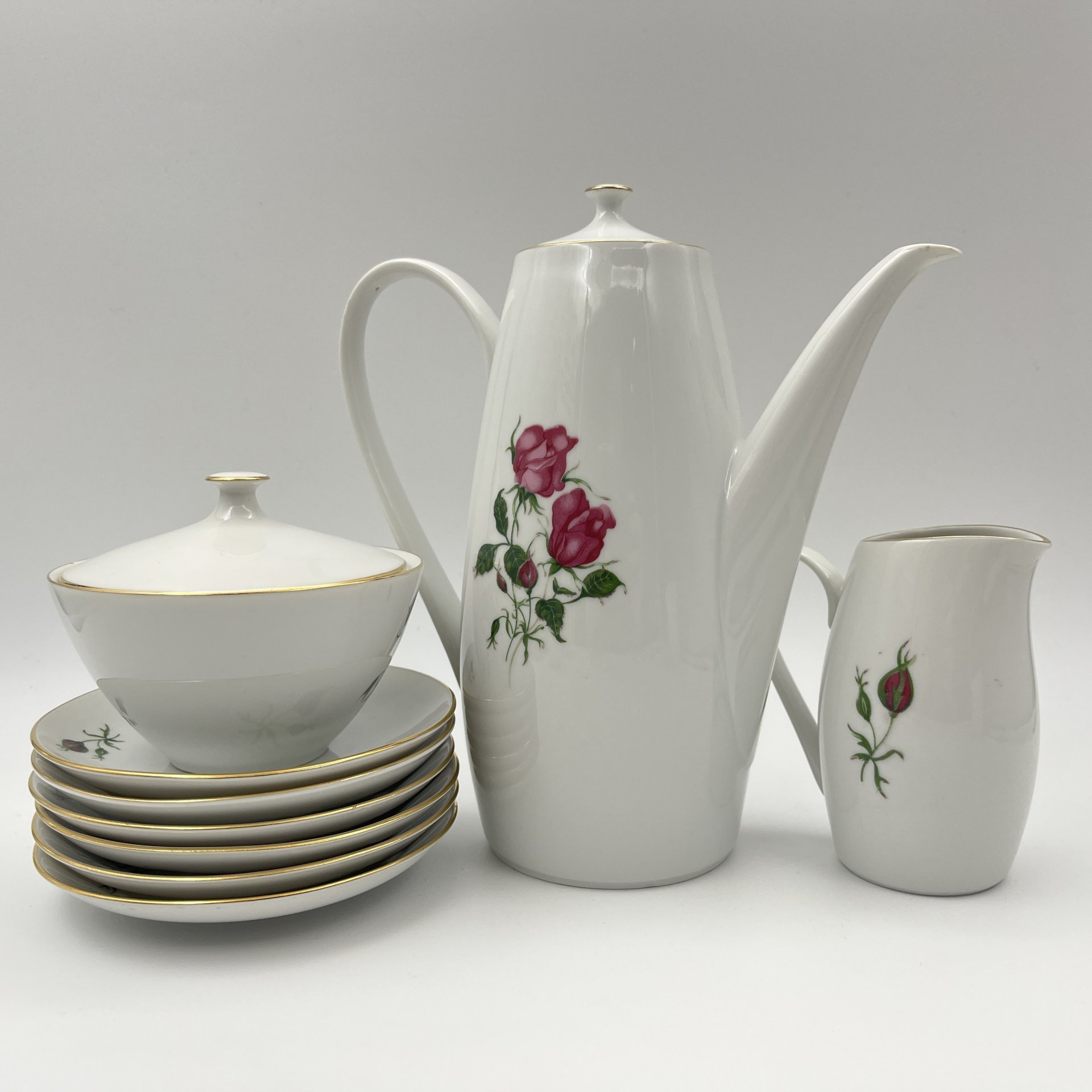 Сервиз кофейный на 6 персон (15 предметов), украшенный изображением розы, фарфор, деколь, золочение, Bohemia (Neurohlau), Чехословакия, 1970-1990 гг.