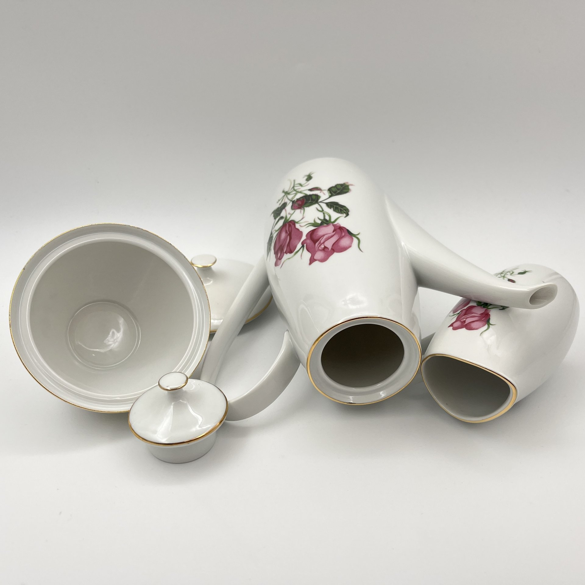 Сервиз кофейный на 6 персон (15 предметов), украшенный изображением розы, фарфор, деколь, золочение, Bohemia (Neurohlau), Чехословакия, 1970-1990 гг.