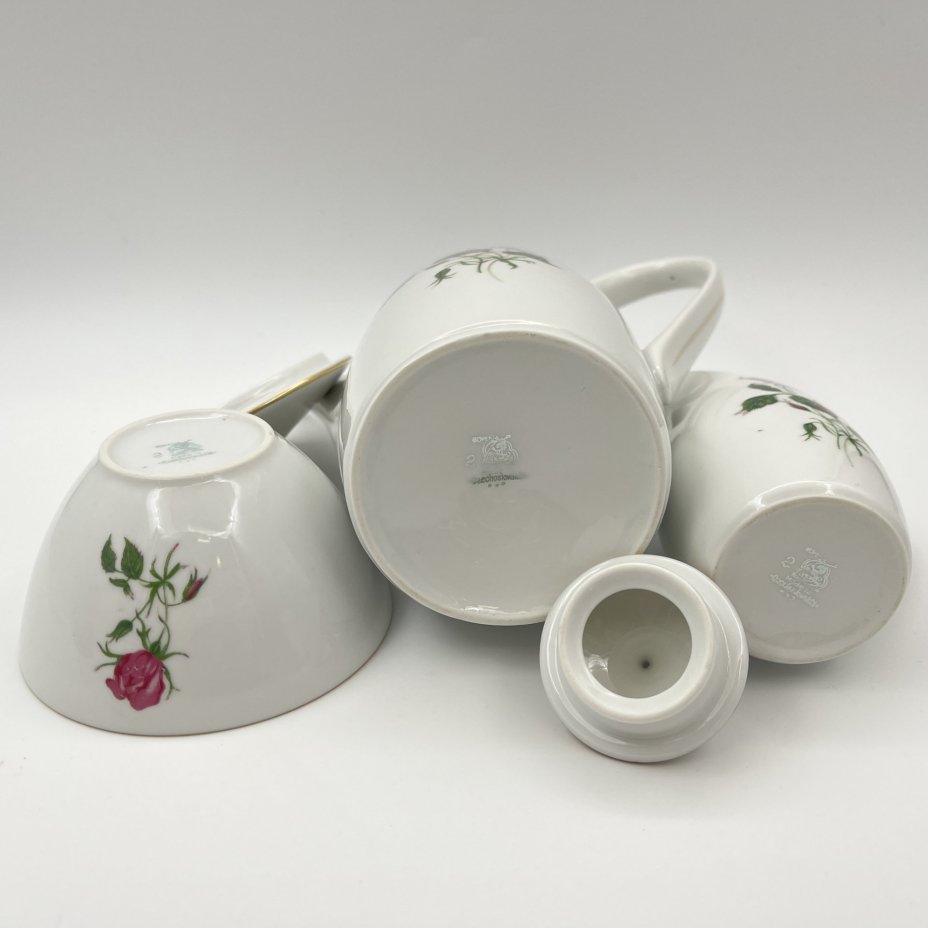 Сервиз кофейный на 6 персон (15 предметов), украшенный изображением розы, фарфор, деколь, золочение, Bohemia (Neurohlau), Чехословакия, 1970-1990 гг.