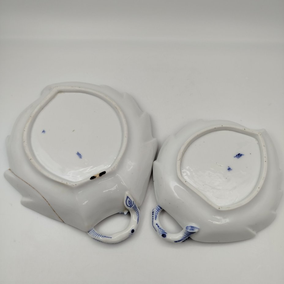 Набор из двух тарелок в форме листов с растительным декором, фарфор, роспись, Royal Copenhagen, 1870-1890 гг.