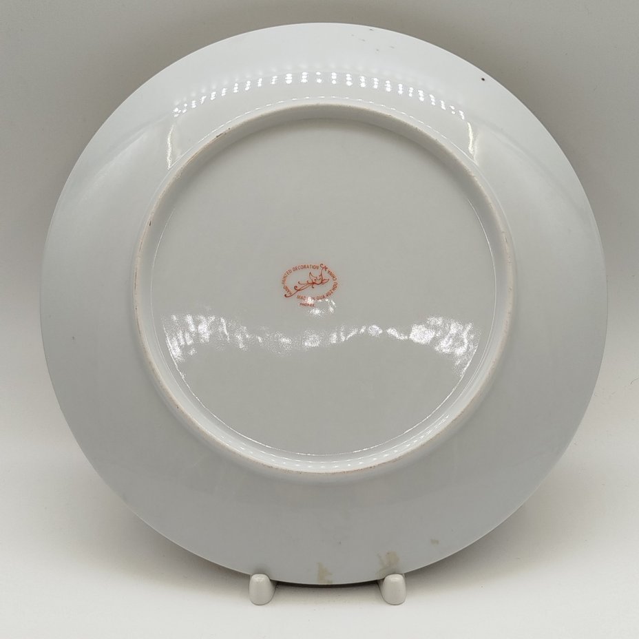 Тарелка декоративная, украшенная сюжетом в восточном стиле, Guangzhou Phonex, фарфор, деколь с подрисовкой, золочение, Китай, 1960-1980 гг.