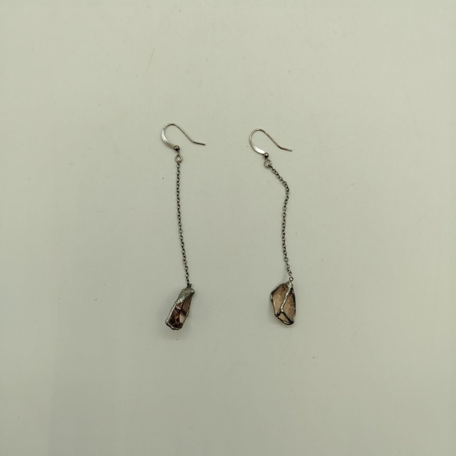 Серьги абстрактной формы, металл, стекло, Европа, 1990-2010 гг.