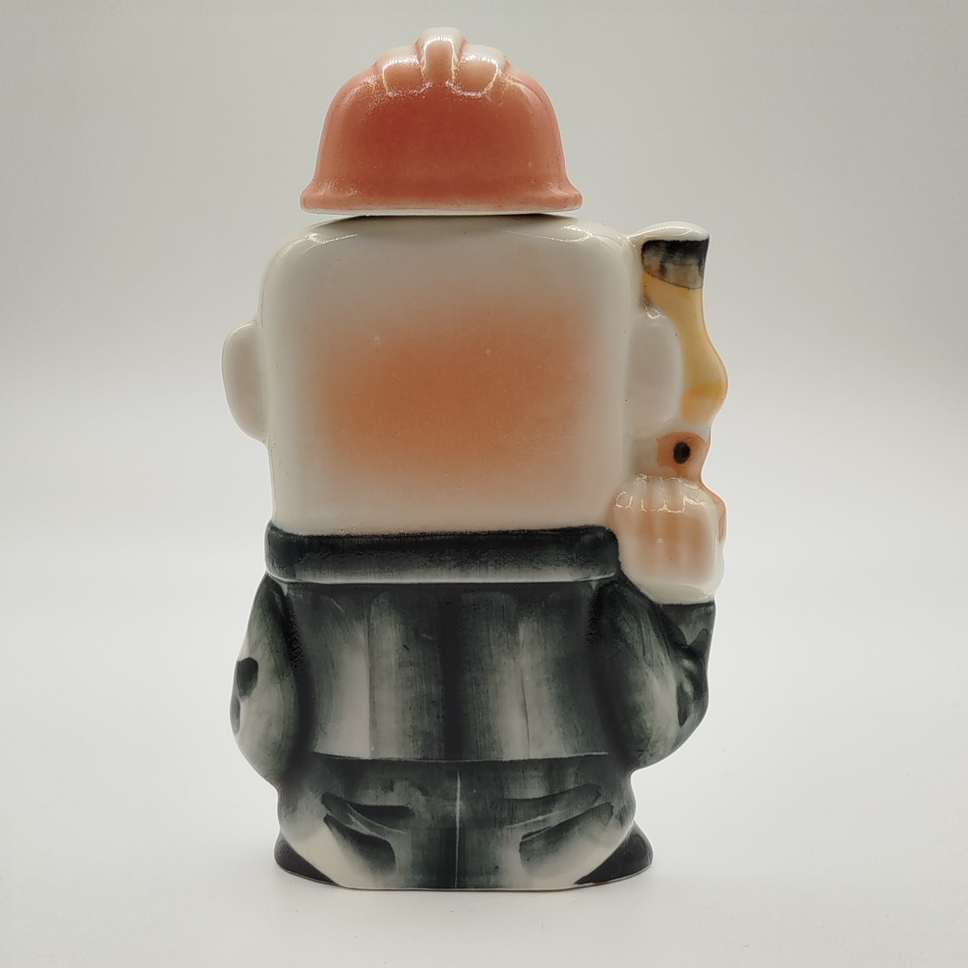 Штоф "Энергетик", ООО "Чайник", фарфор, роспись, Российская Федерация, 1990-2015 гг.