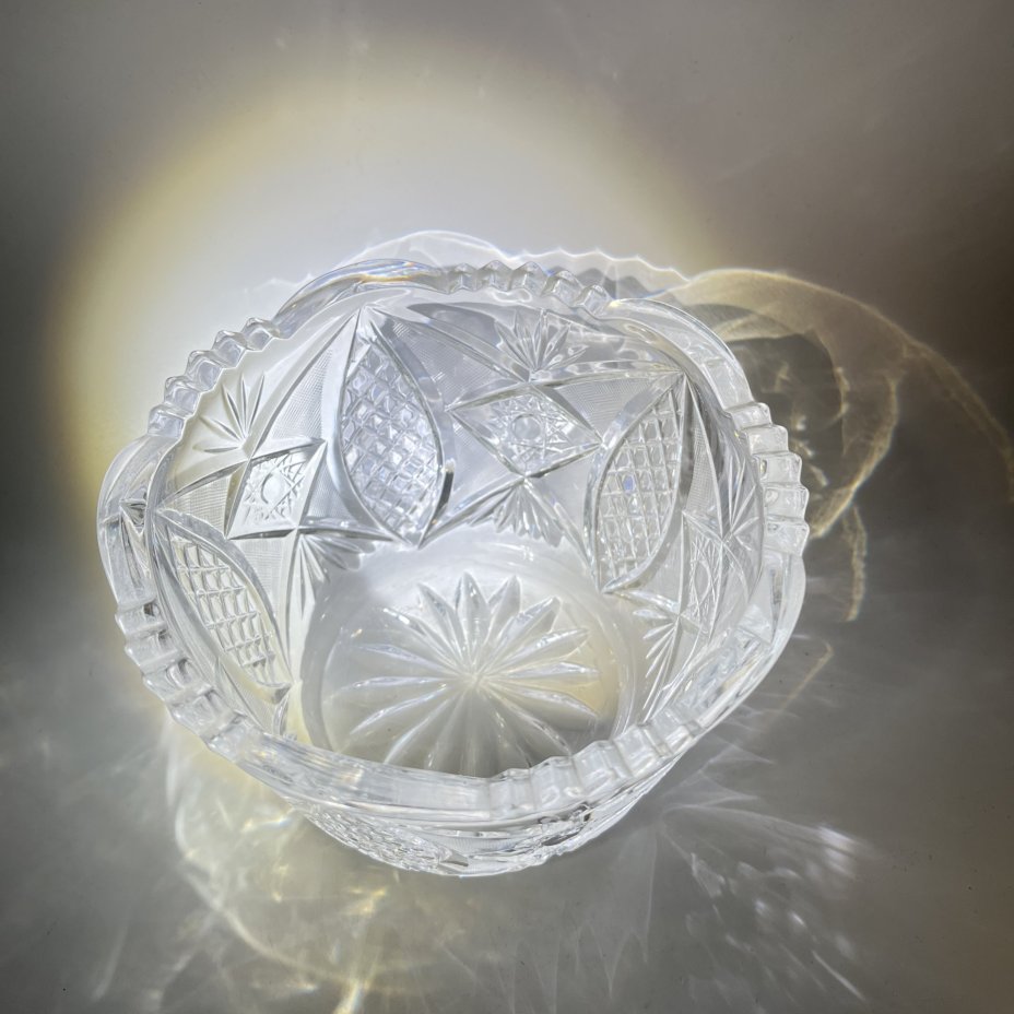 Салатник круглой формы с геометрическим декором