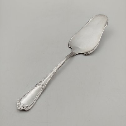Лопатка для торта с растительным декором, мНЦ (медь-никель-цинк), Киевский завод столовых приборов и посуды им. Дзержинского (ЗiД, ЗиД), СССР, 1950-1960 гг., Киевский завод столовых приборов и посуды им. Дзержинского (ЗiД
